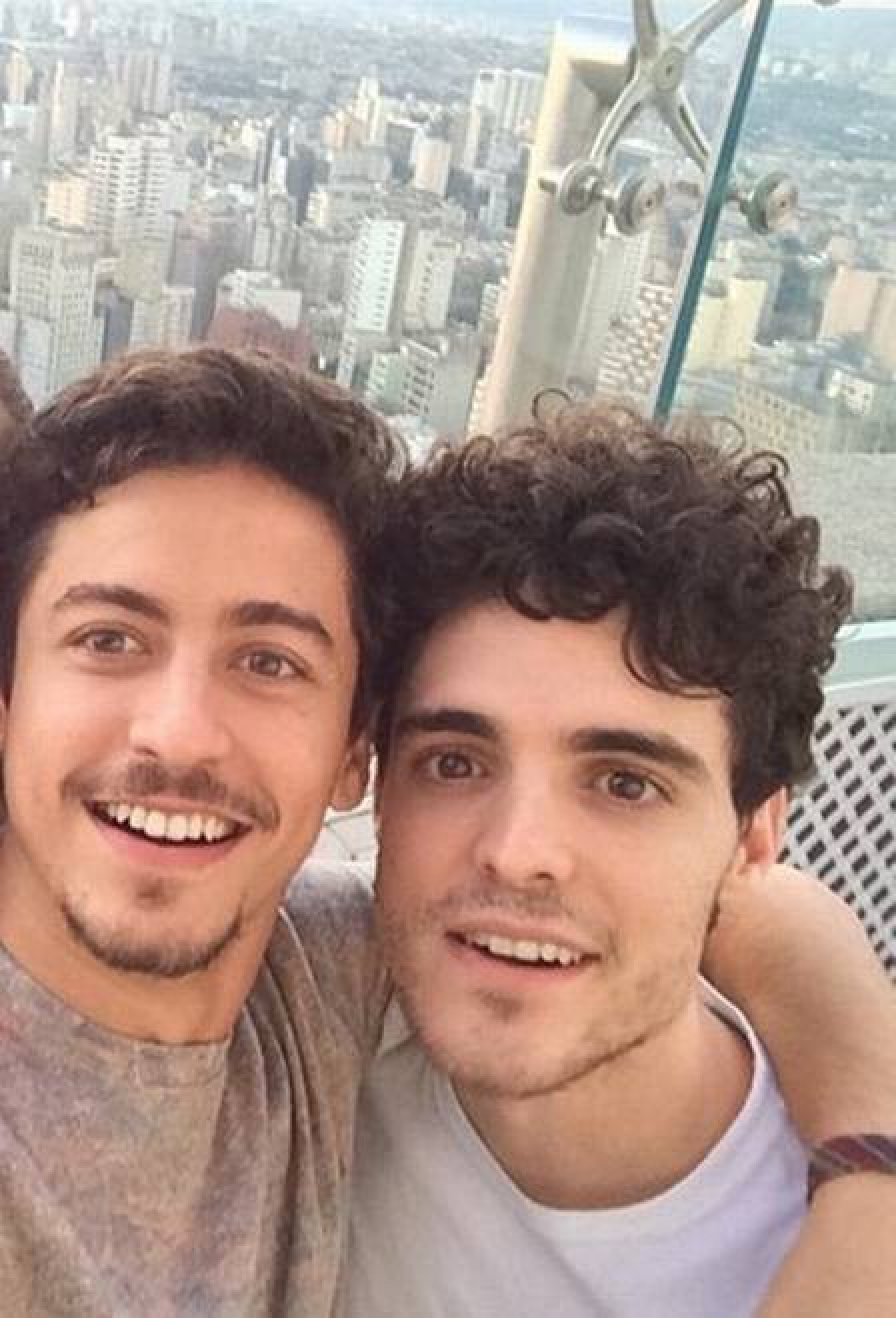 Jesuíta Barbosa e o ex-namorado, Fábio Audi - Reprodução Internet