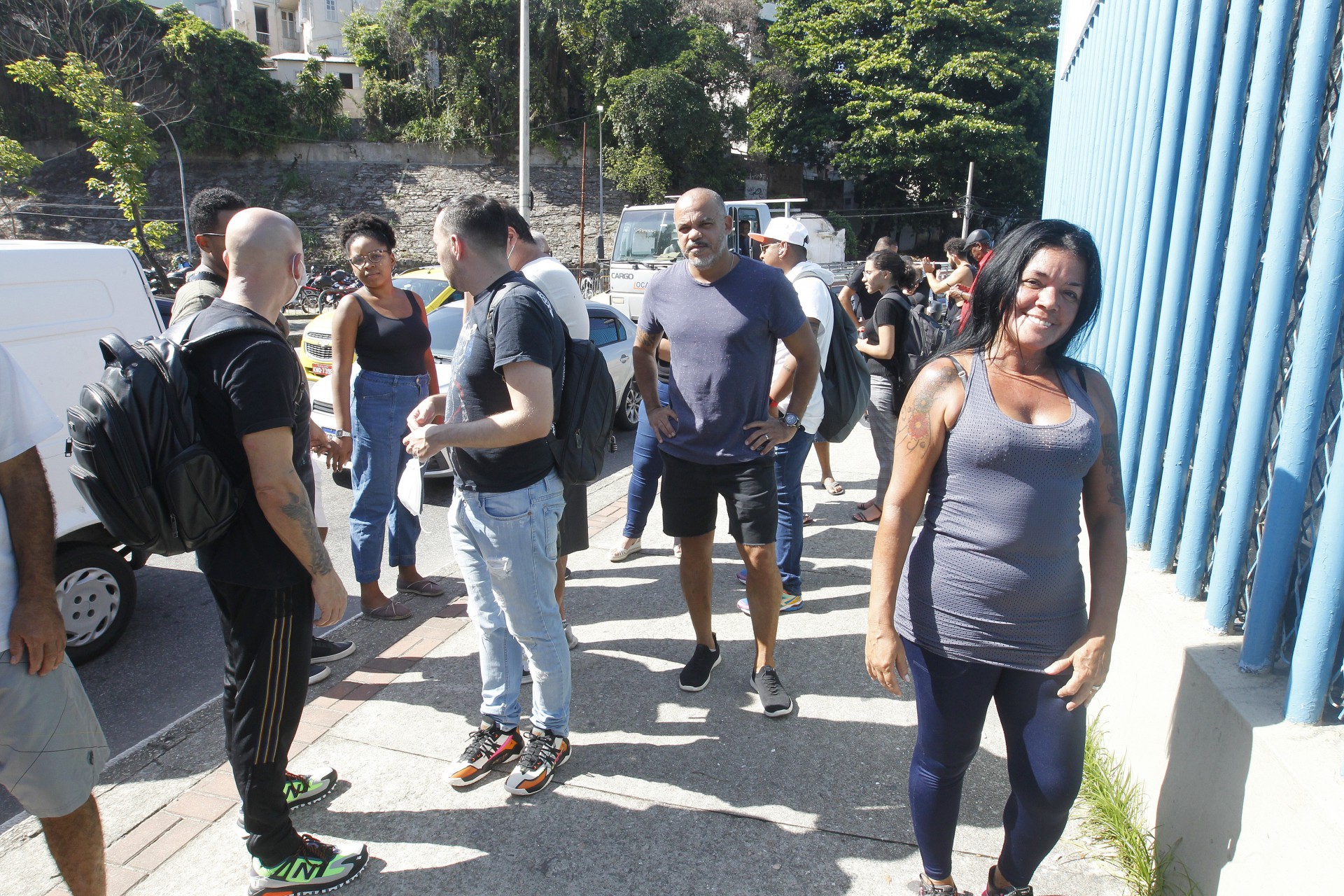 Geral - Movimetaçao na venda de ingressos para os desfiles das Escolas de Samba, na Avenida Marques de Sapucai, na manha de hoje. - Reginaldo Pimenta / Agencia O Dia