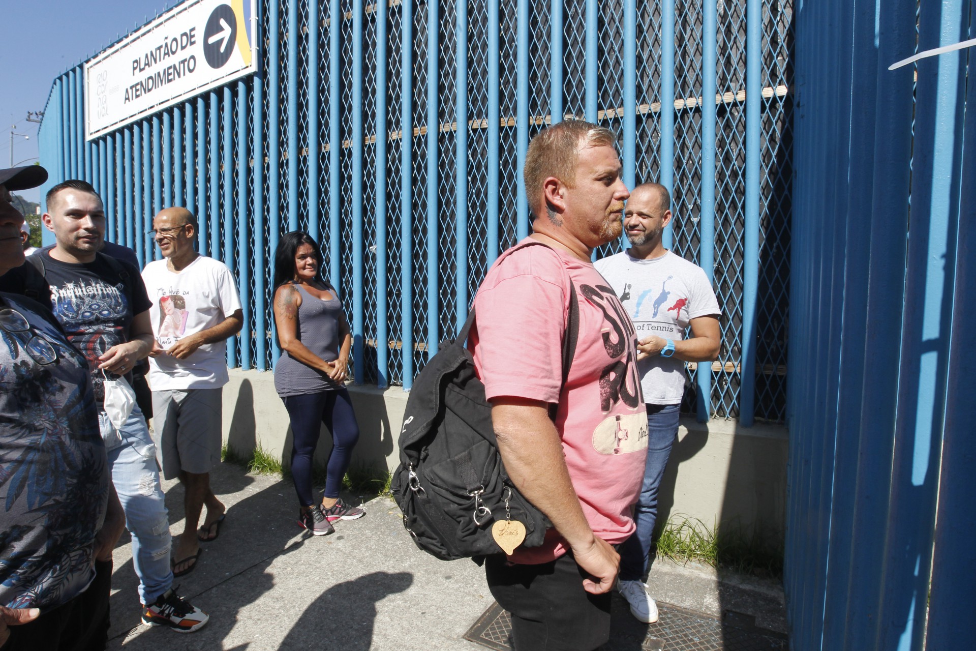 Geral - Movimetaçao na venda de ingressos para os desfiles das Escolas de Samba, na Avenida Marques de Sapucai, na manha de hoje. - Reginaldo Pimenta / Agencia O Dia