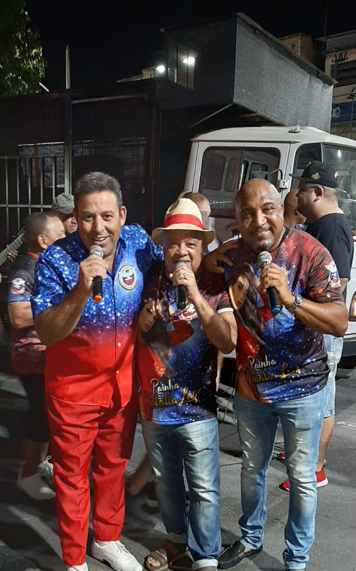 Os int&eacute;rpretes Tem Tem Sampaio, Luizinho Andan&ccedil;as e Silas Leleu cantar&atilde;o o samba da Inocentes na Passarela do Samba