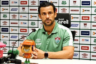 Fred cogita aposentadoria imediata, mas desiste após conversa com presidente do Fluminense