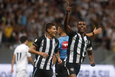 Estrela de Kanu brilha e Botafogo passa por cima do Ceilândia na estreia da Copa do Brasil