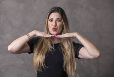 Após sete anos, Dani Calabresa encerra contrato fixo com a TV Globo