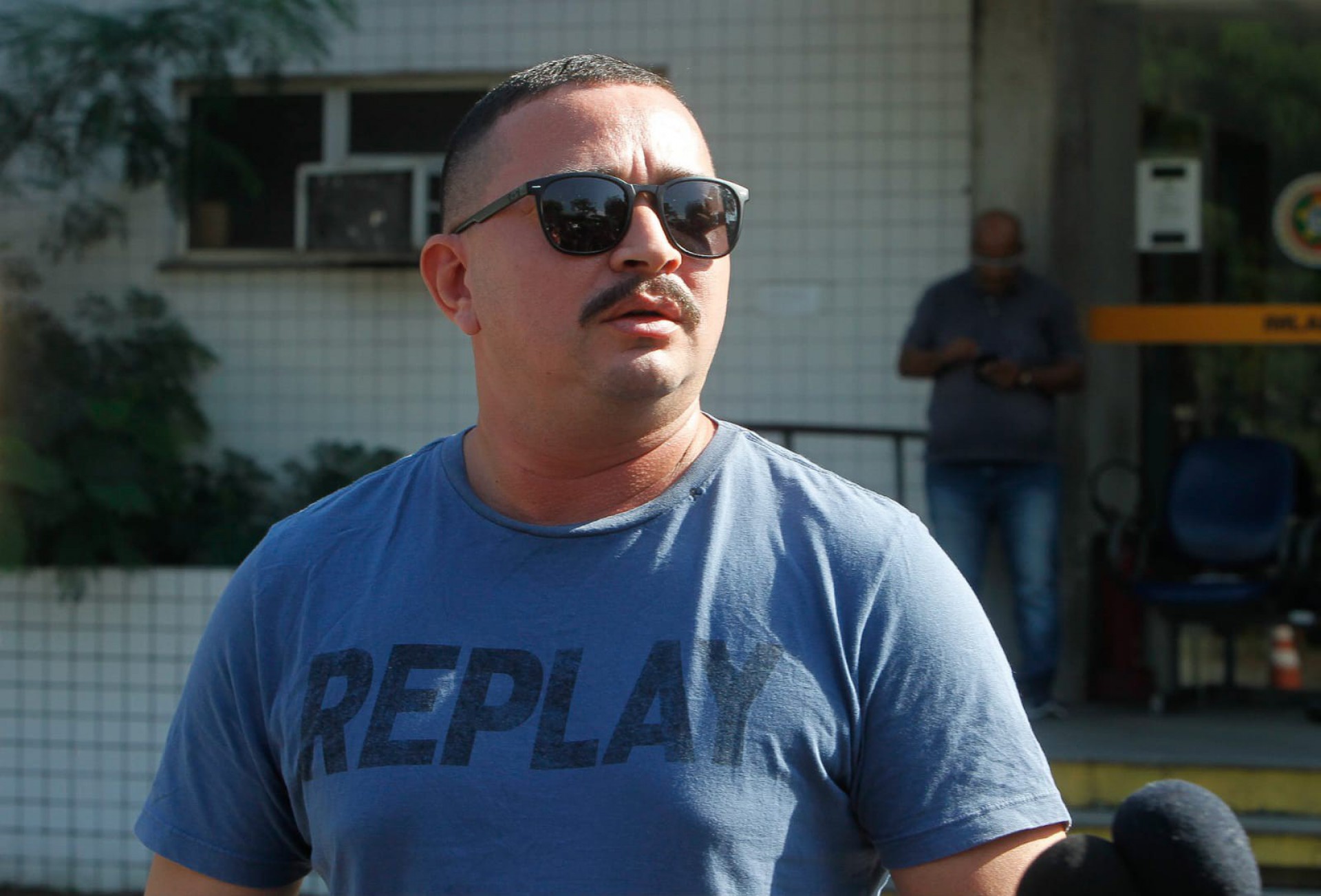 Ângelo Santos Pereira, primo da vitima, também disse que não sabia que ele andava armado e que espera que a justiça seja feita - Reginaldo Pimenta / Agência O Dia