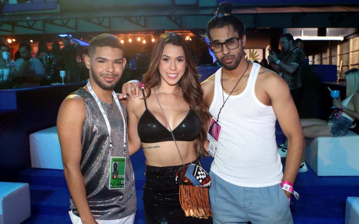 Os ex-BBBs Vyni, Larissa Tom&aacute;sia e Luciano Estevan