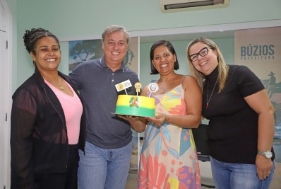 Prefeito de Búzios comemora aniversário da Lei Municipal de Acesso à Informação