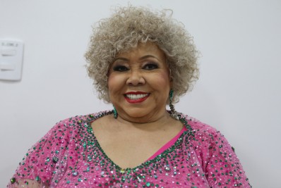 Alcione vai comemorar 50 anos de carreira em turnê por lonas culturais
