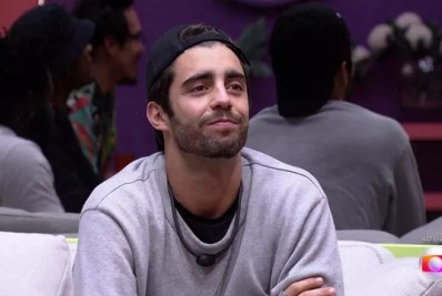 Com 55,95% dos votos, Pedro Scooby é o 16º eliminado do 'BBB 22'
