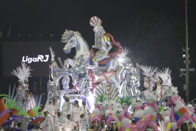 Dionisio Lins busca ajuda de Paes para vencedora do Grupo de Ouro voltar à Avenida