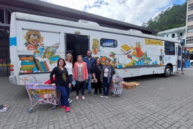 Livros são doados à população de Nova Friburgo