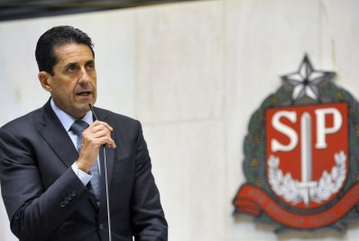 Isa Penna pede cassação do deputado Delegado Olim