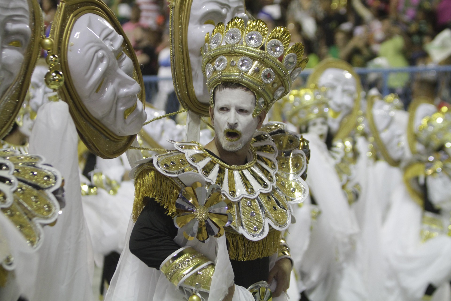 Imperatriz Leopoldinense veio com muito dourado e brilhos - Marcos Porto