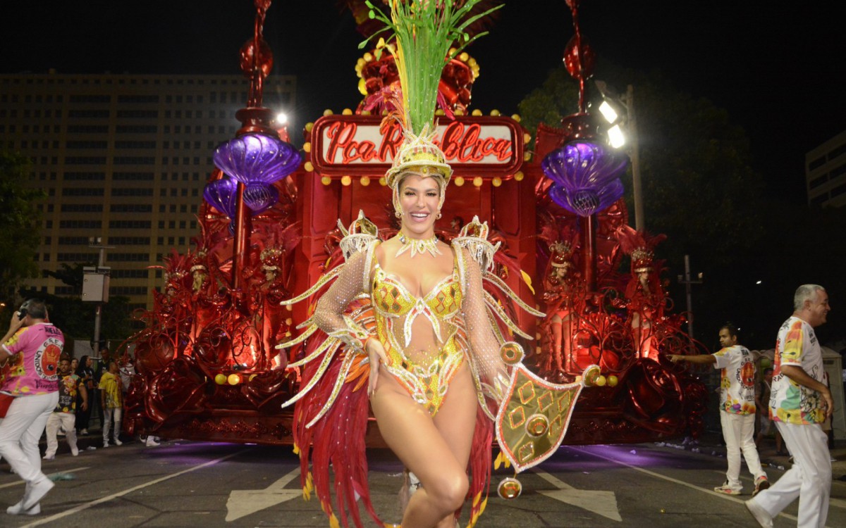 Lore Improta &eacute; musa da Viradouro