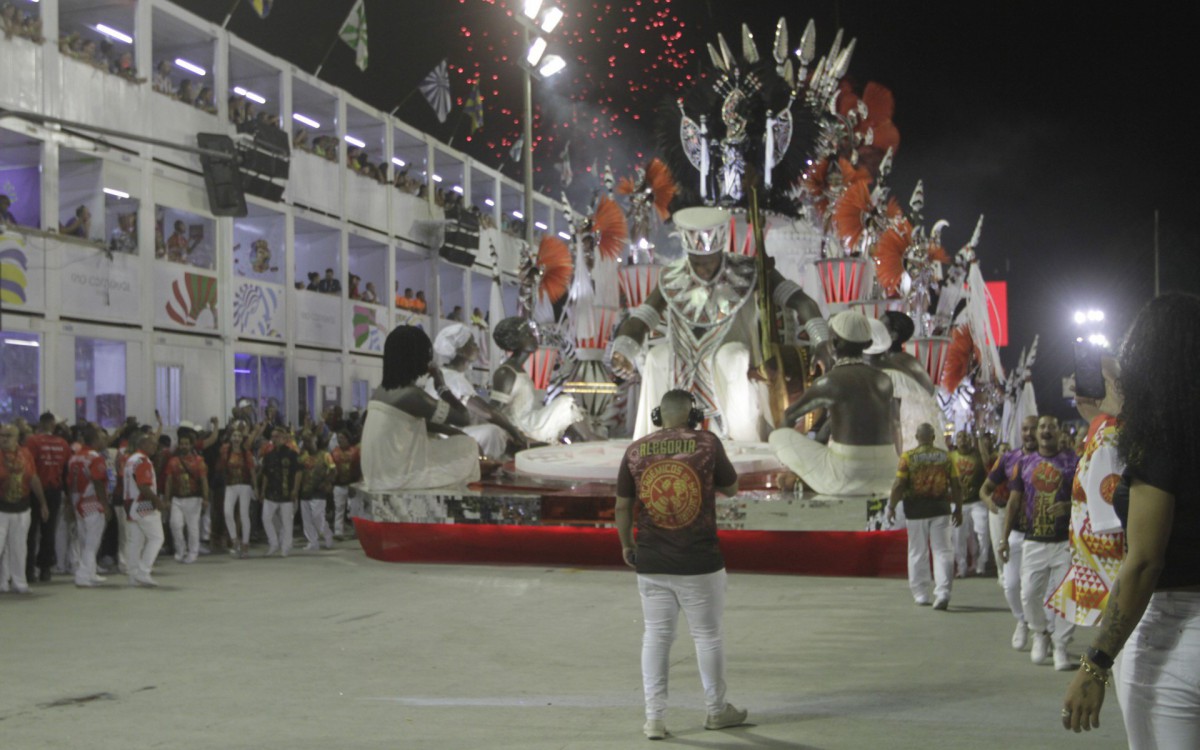 GRES Acad&ecirc;micos do Salgueiro - Desfile na Marqu&ecirc;s de Sapuca&iacute;, neste primeiro dia do Grupo Especial nesta Sexta-feira(22). Foto: Marcos Porto/Agencia O Dia