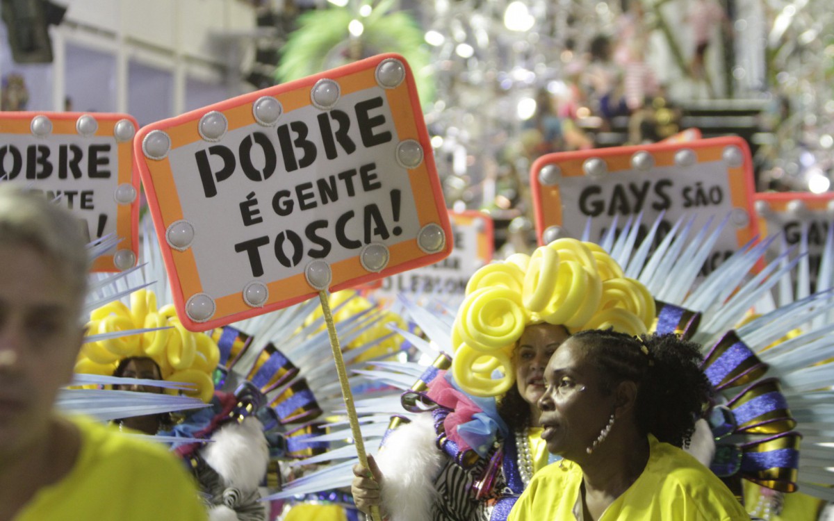 Escola combateu o preconceito com enredo sobre Paulo Gustavo -  Marcos Porto