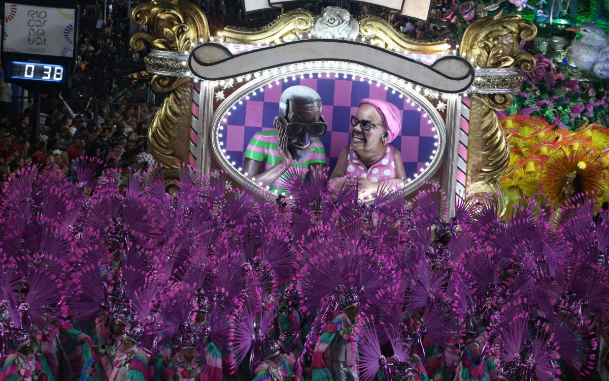 GRES  Esta&ccedil;&atilde;o Primeira de Mangueira - Desfile na Marqu&ecirc;s de Sapuca&iacute;, neste primeiro dia do Grupo Especial nesta sexta-feira(22). Foto: Cl&eacute;ber Mendes/Ag&ecirc;ncia O Dia