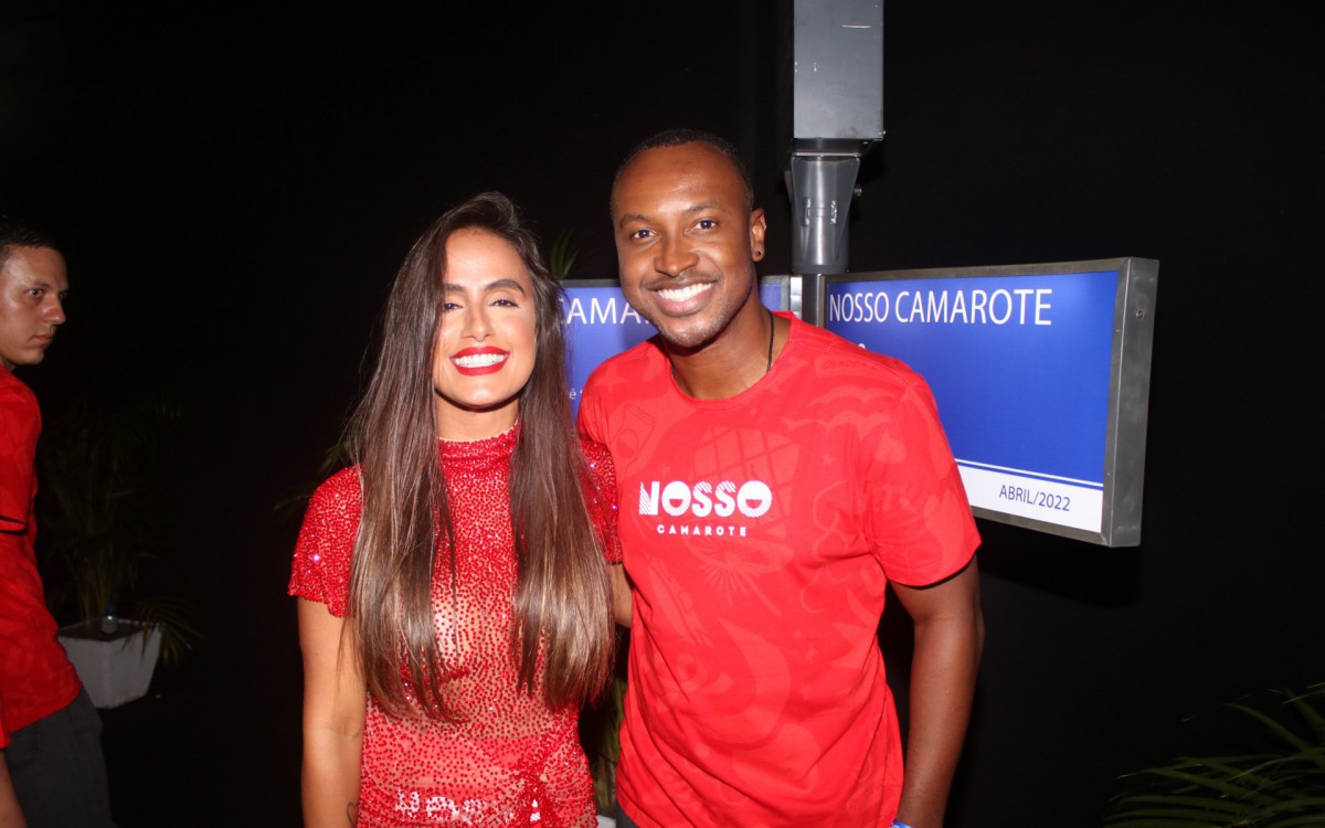 Carol Peixinho e Thiaguinho curtem desfile das escolas de samba em camarote na Sapucaí - Rogério Fidalgo / Ag. News