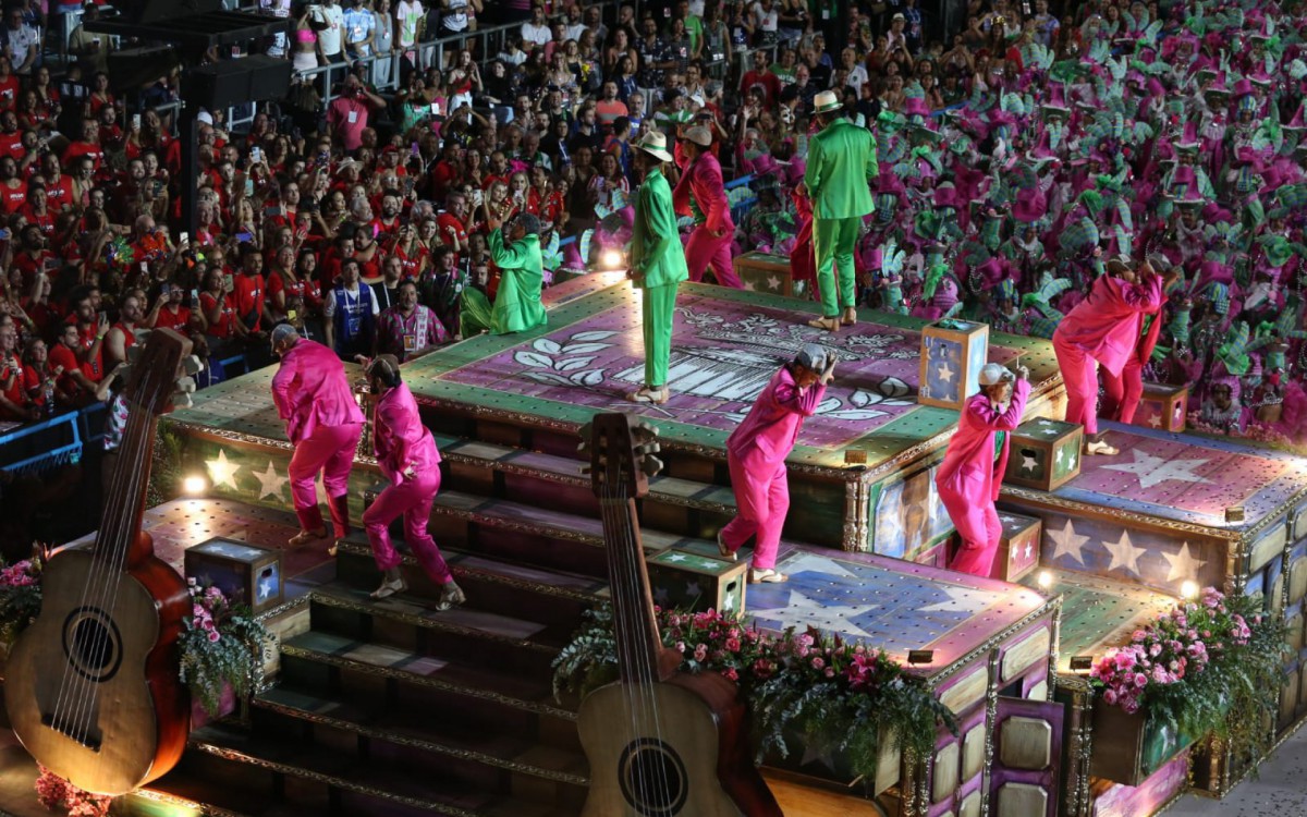 Mangueira fez homenagem a Cartola, Jamel&atilde;o e Delegado