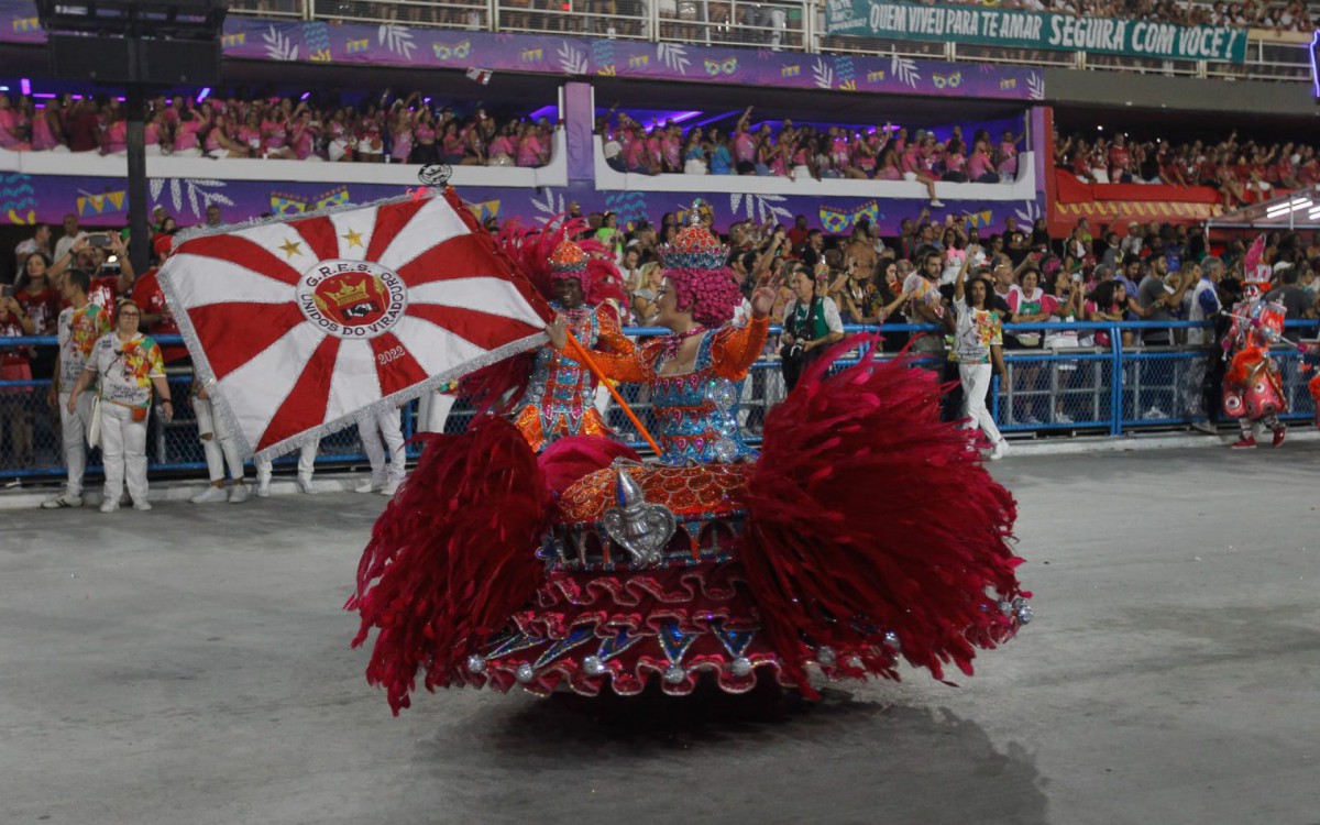 Julinho Nascimento e Ruth Alves s&atilde;o o primeiro casal de mestre-sala e portal-bandeira da Viradouro