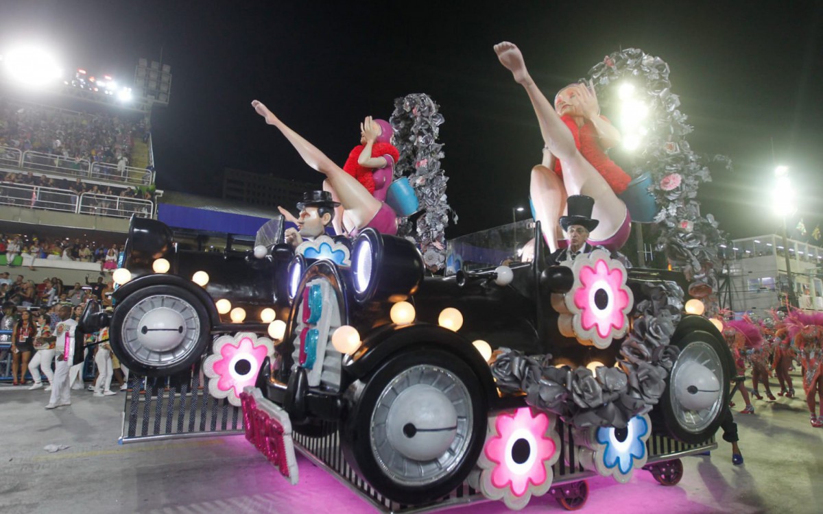 Viradouro foi a quinta escola a entrar na Sapuca&iacute;