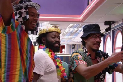 Brothers vibram com a presença de Natália e Brunna Gonçalves no desfile da Beija-Flor de Nilópolis