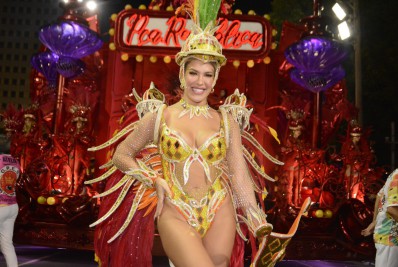 'A gente veio com tudo', diz Lore Improta após desfile da Viradouro