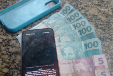 Assaltante que tentava fugir em táxi após roubar celular é preso no Centro