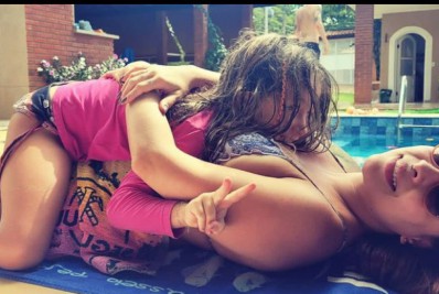 Pitty publica clique raro com a filha: 'Amor maior'