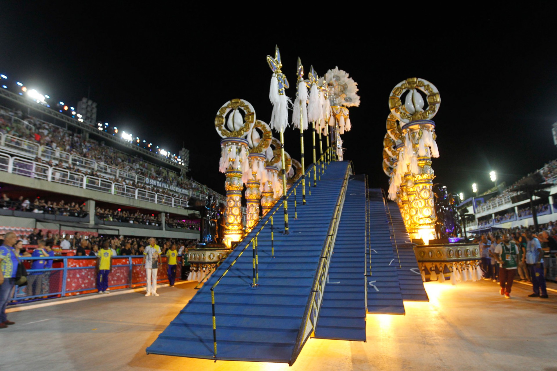Tuiuti abriu o segundo dia de desfiles no Especial -  Reginaldo Pimenta/Agencia O Dia