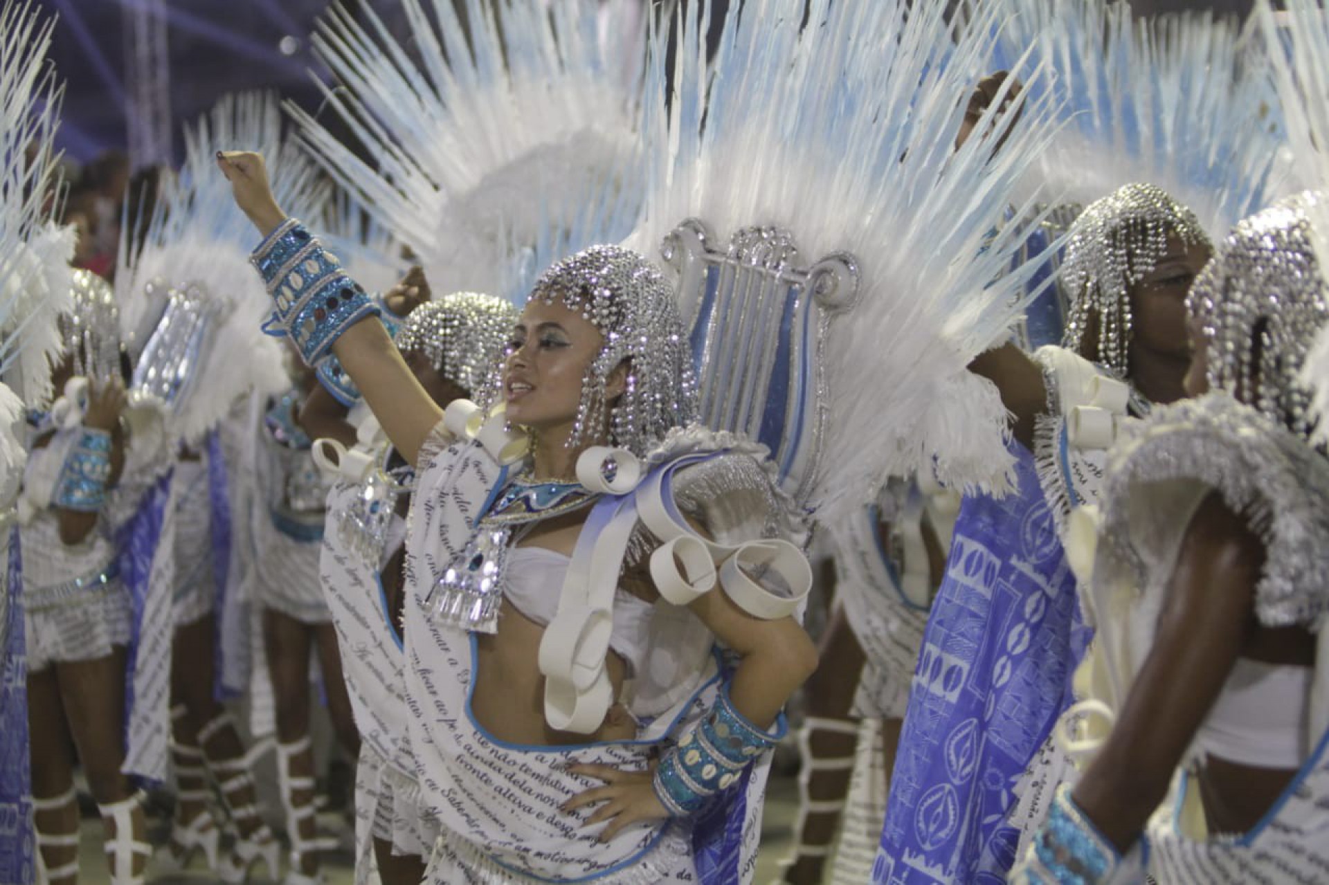 Beija-Flor fechou o primeiro dia de desfiles do Grupo Especial - Marcos Porto / Agência O Dia