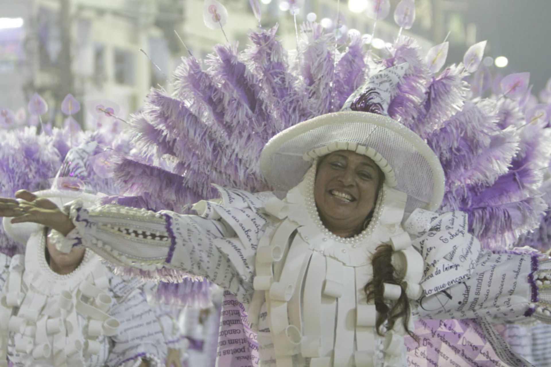 Beija-Flor fechou o primeiro dia de desfiles do Grupo Especial - Marcos Porto / Agência O Dia