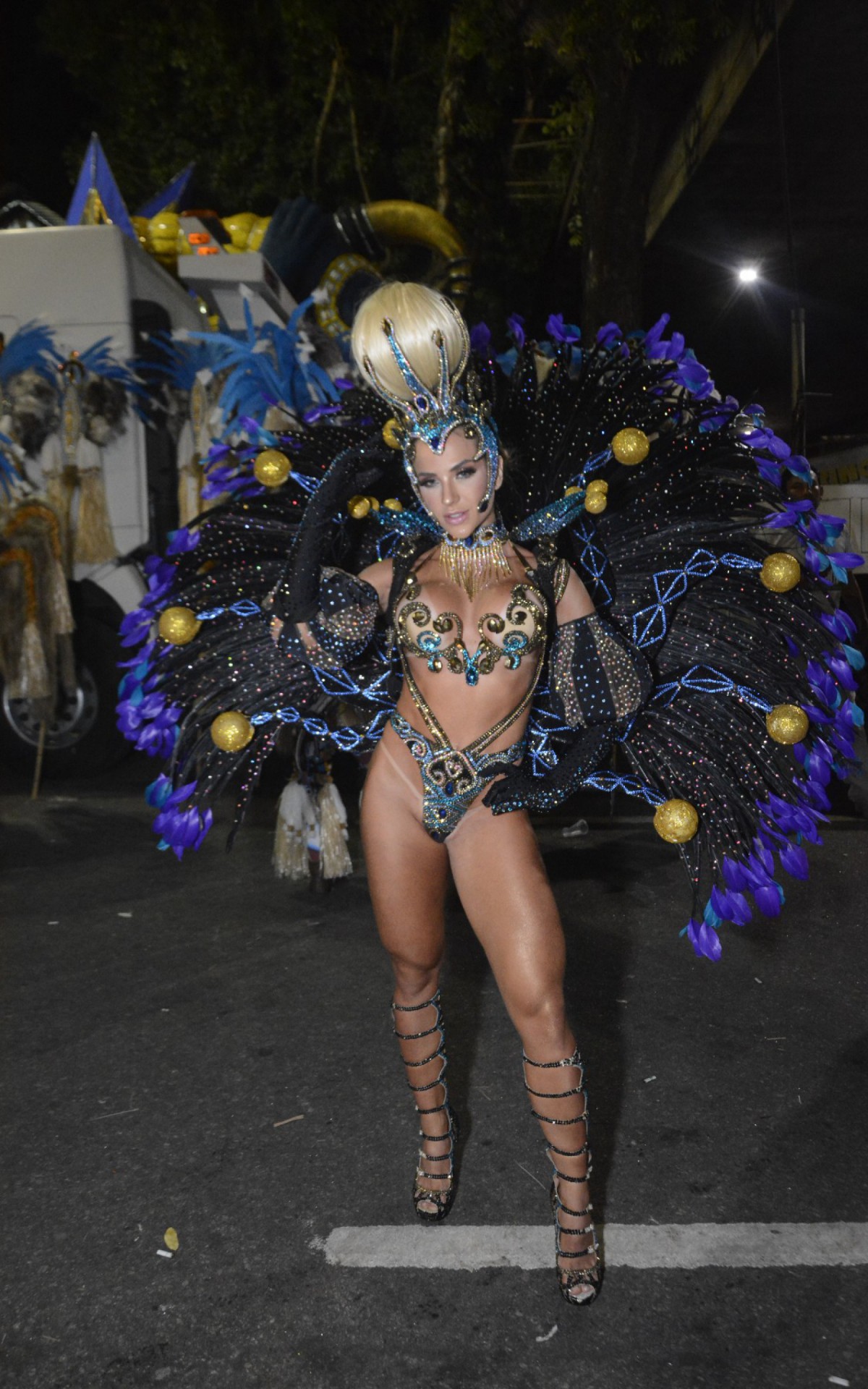 Ex-BBB Gabi Martins j&aacute; est&aacute; na concentra&ccedil;&atilde;o da Unidos de Vila Isabel