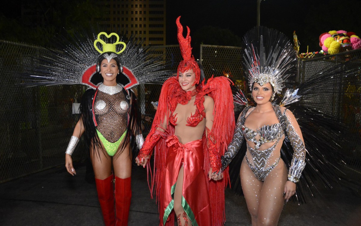 Paolla Oliveira est&aacute; na concentra&ccedil;&atilde;o da Grande Rio