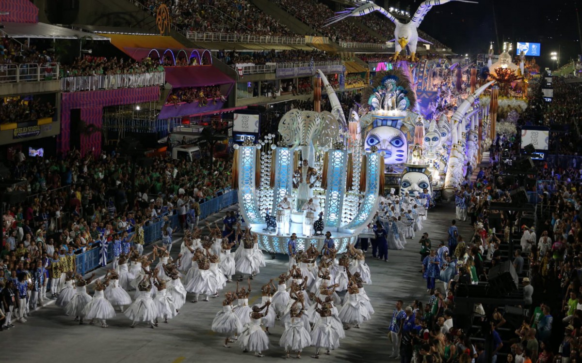 Portela foi a segunda escola a desfilar neste s&aacute;bado