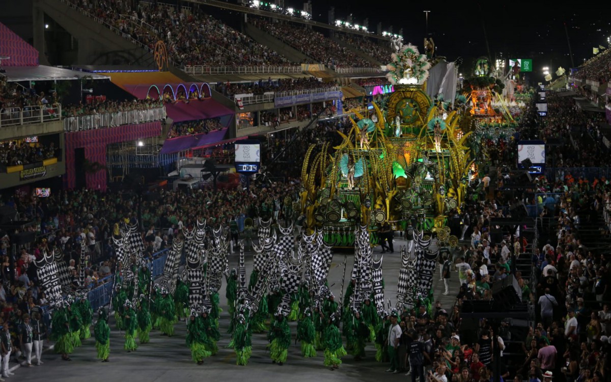 Mocidade foi a terceira escola a se apresentar na Sapuca&iacute; neste segundo dia de desfiles