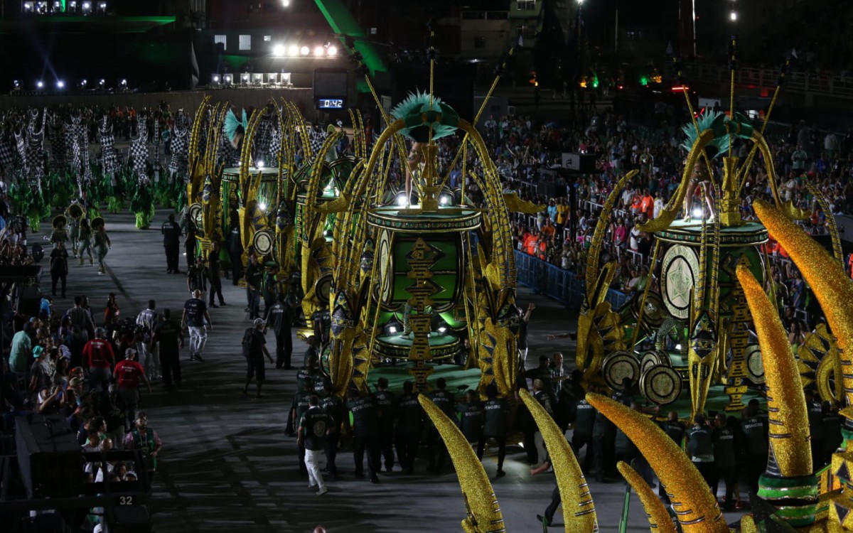 Mocidade foi a terceira escola a se apresentar na Sapuca&iacute; neste segundo dia de desfiles