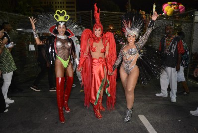 Spoiler! Paolla Oliveira e Pocah mostram suas fantasias na concentração da Grande Rio