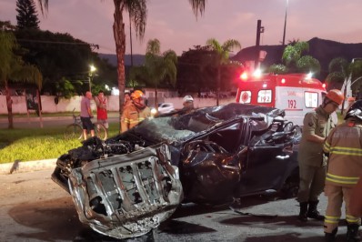 Casal que participava de racha fica ferido em acidente na Rio-Santos