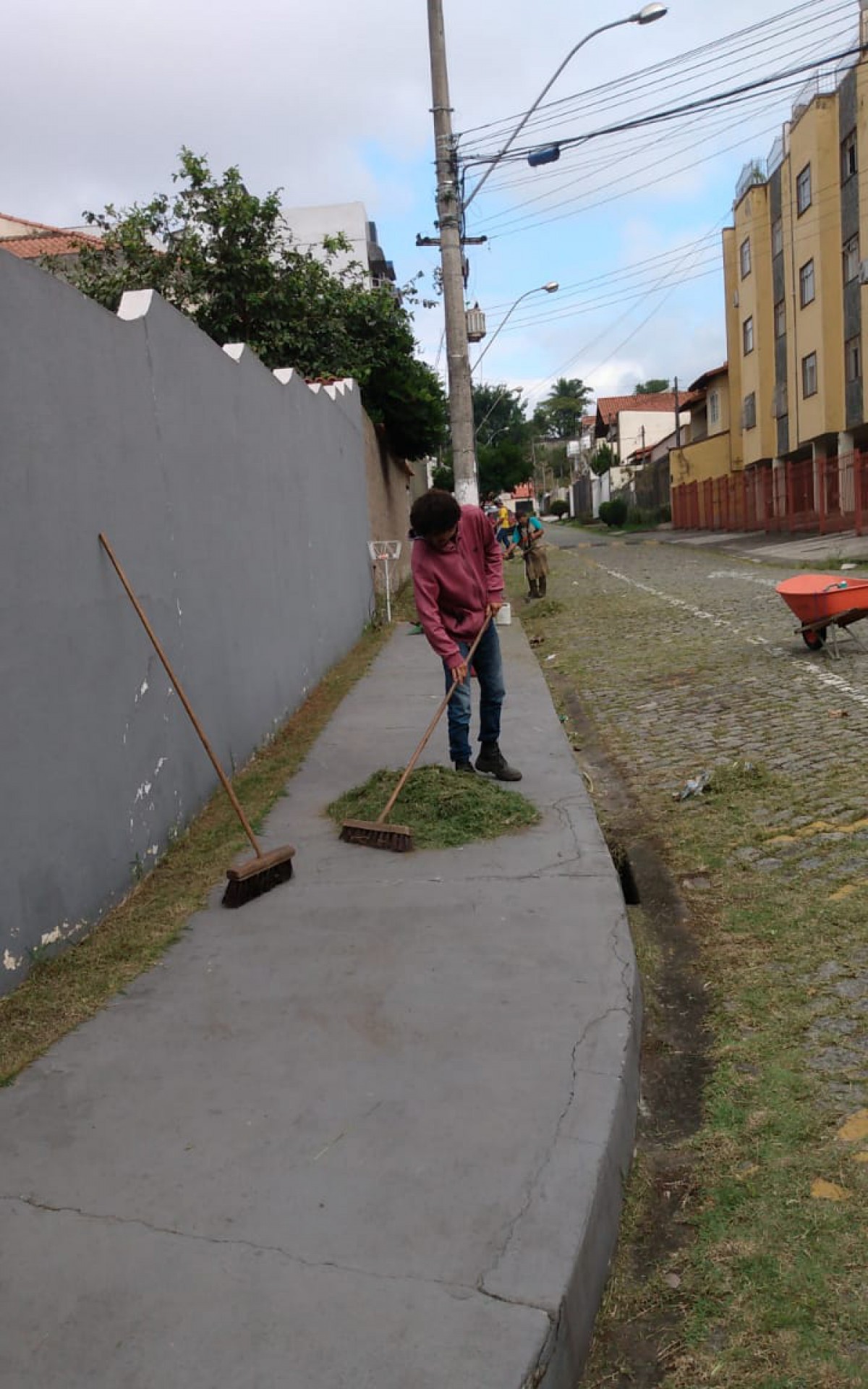 Trabalhos de manuten&ccedil;&atilde;o seguem em Volta Redonda