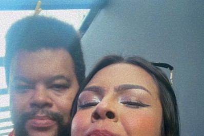 Noiva de Babu Santana rebate críticas por usar colar com nome do ator