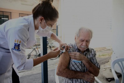 Niterói vacina contra gripe idosos com 70 anos ou mais