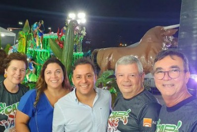 Forte retomada do Carnaval é comemorada por Rodrigo Neves