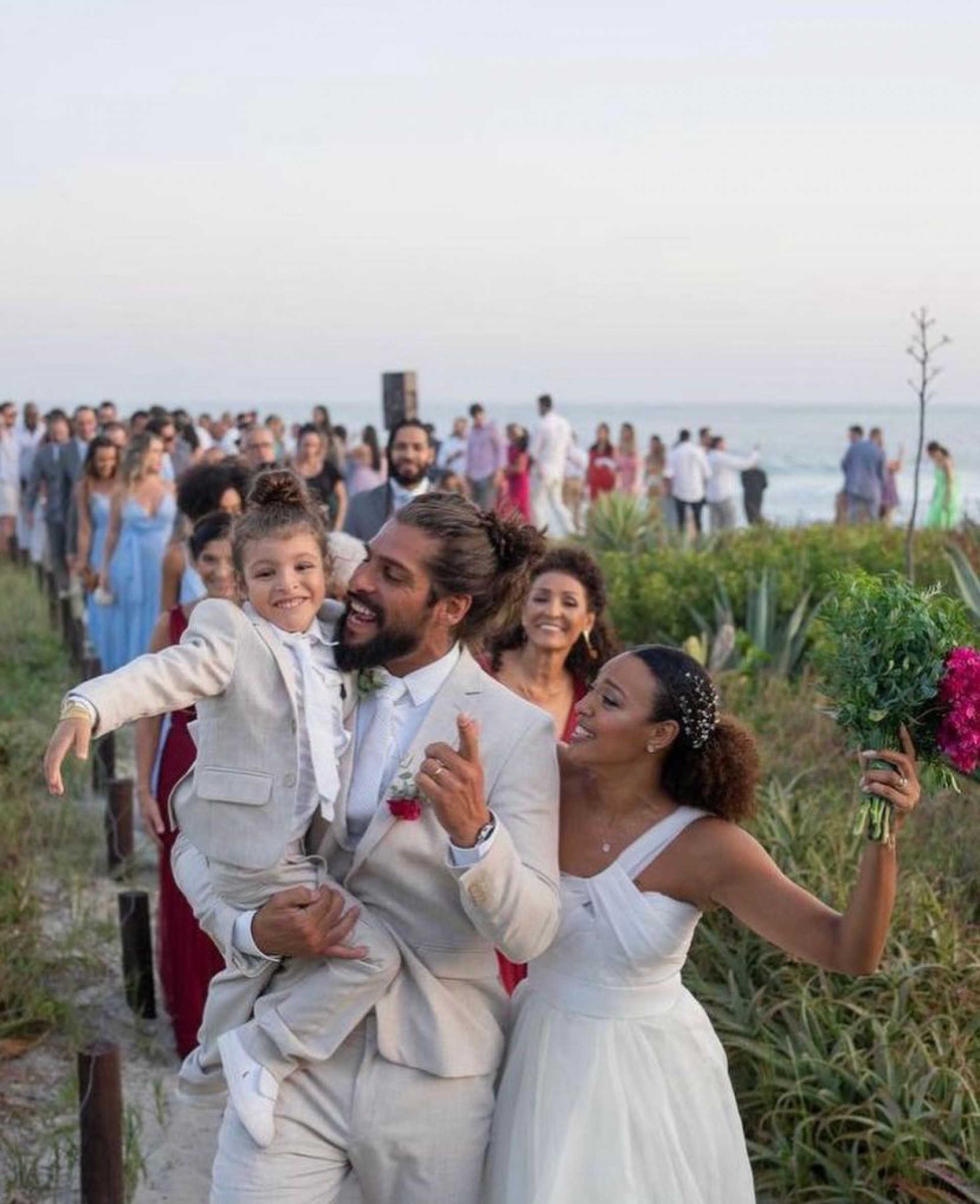 Sheron Menezzes, Saulo Camelo e Benjamin - Reprodução / Instagram