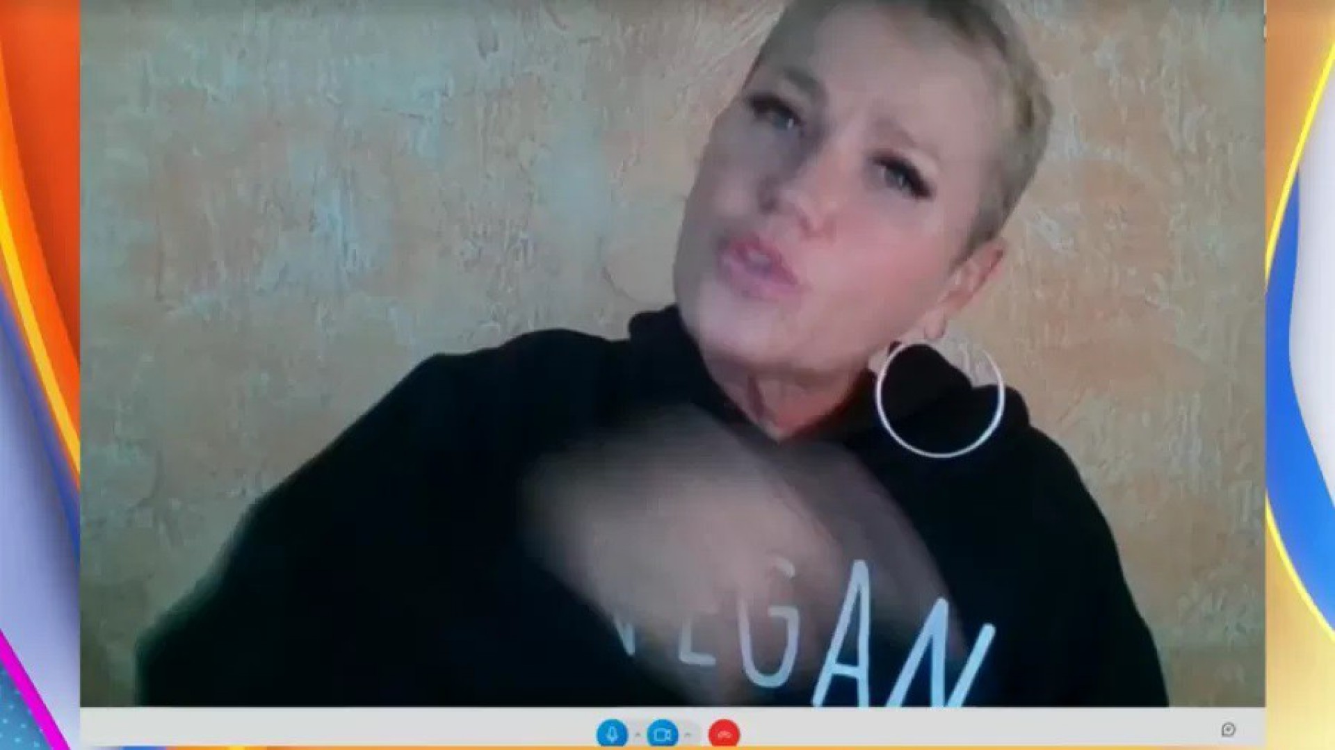 Xuxa comenta sobre sua torcida no programa 