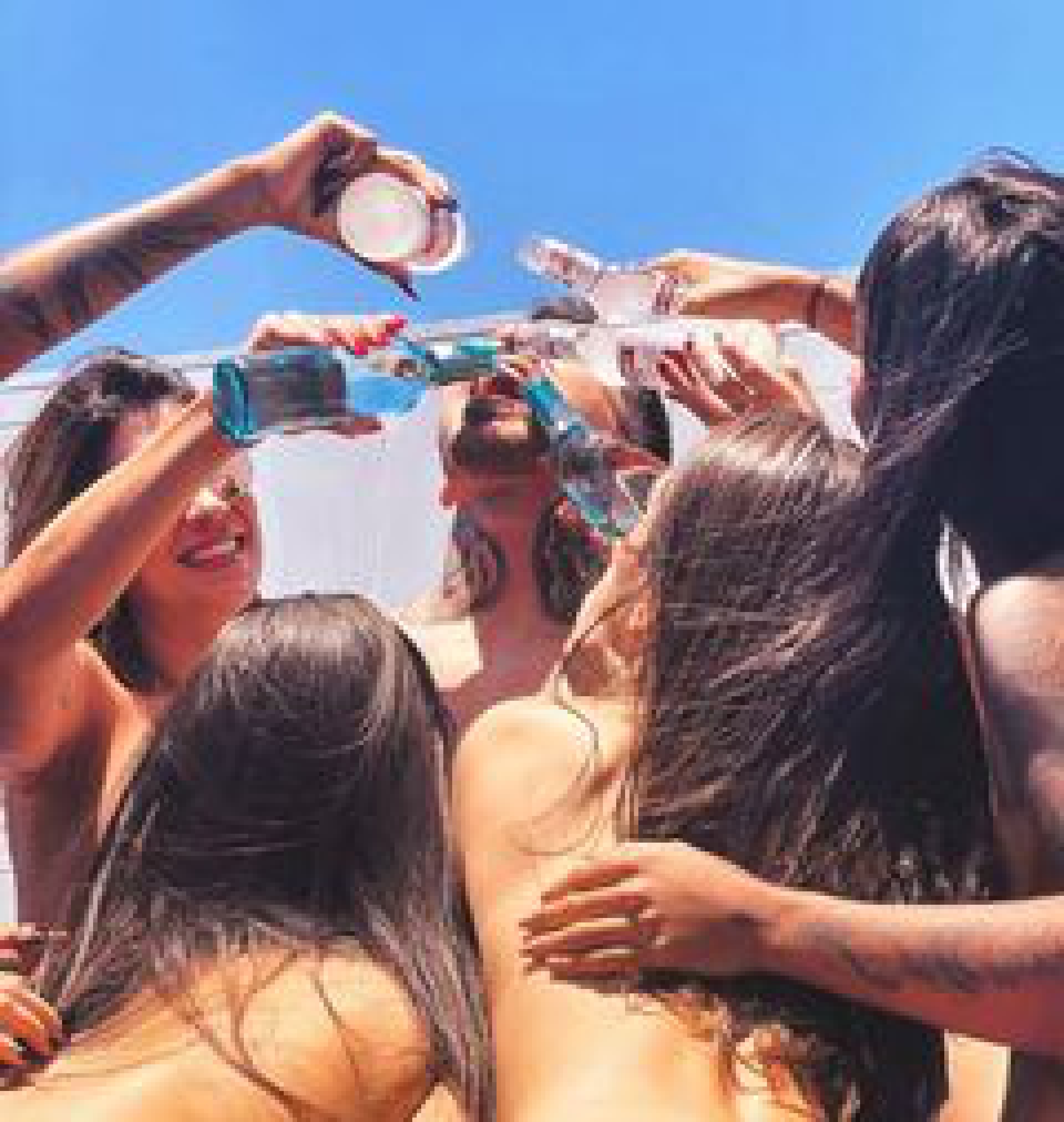 Modelo casado com nove mulheres diz que deseja ter filho com cada uma delas - Reprodução Instagram