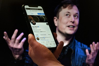 Elon Musk diz que ainda há questões há resolver sobre compra do Twitter