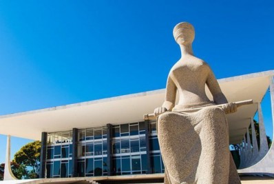 Grupos econômicos tentam manobra para manter monopólio na oferta de cursos de Medicina no Brasil