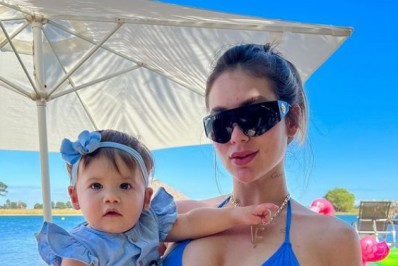 Grávida, Virginia Fonseca posa de biquíni e recebe elogios dos internautas