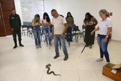Meio Ambiente capacita voluntários para lidar com animais peçonhentos
