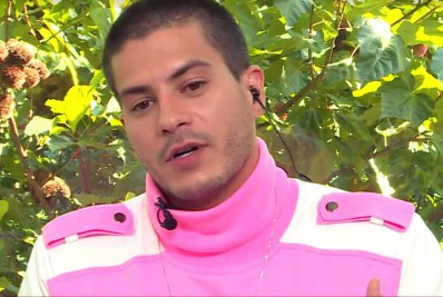 'A ficha ainda não caiu', afirma Arthur Aguiar no 'Mais Você'